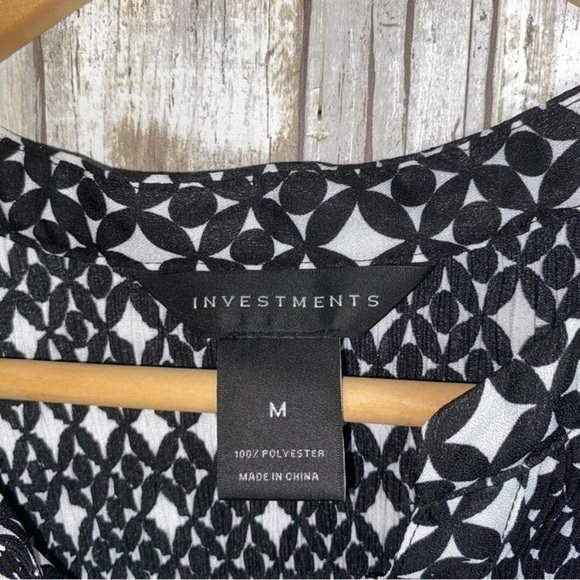 Investments Black & White Mixed Media Stretch Button Down - Picture 5 of 5